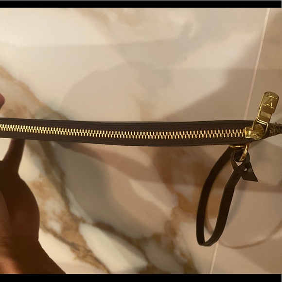 Louis Vuitton Neverfull Pochette MM - Picture 5 of 11